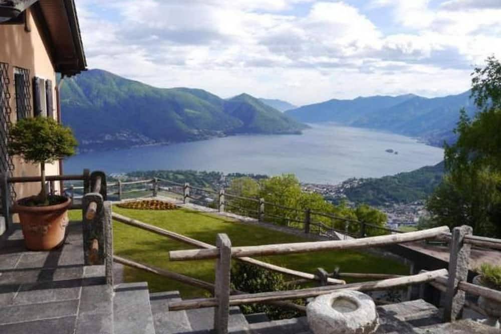 \"Haus St. Bernhard in Monte Brè sopra Locarno, Orselina
