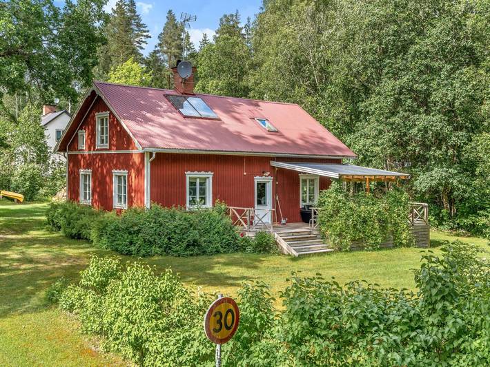 Ferienhaus für 8 Personen, mit Sauna und Terrasse sowie Garten - 1