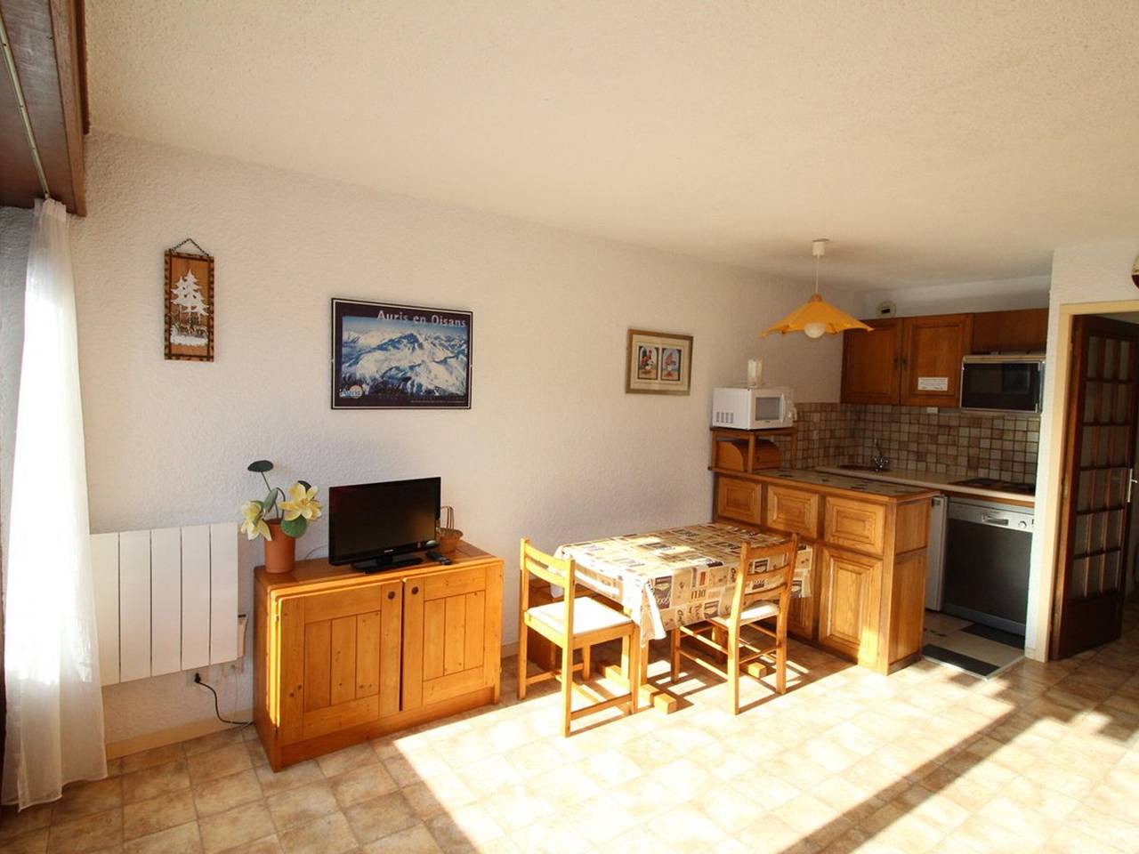 Apartamento entero, Estudio cabina para 4 personas, a pie de pistas, Auris en Oisans in Auris, Parque Nacional de los Ecrins