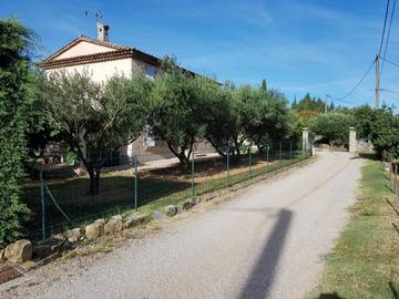 Gîte pour 6 personnes, avec terrasse ainsi que jardin et piscine à Le Val