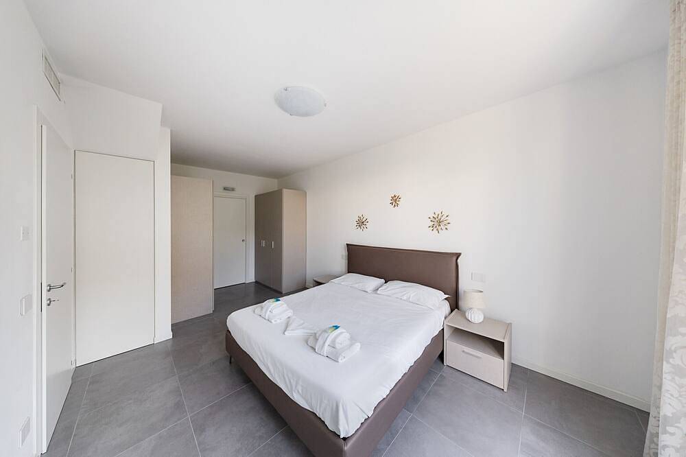 Villa Prestige 23 mit Pool in Sirmione, Gardasee-Berge