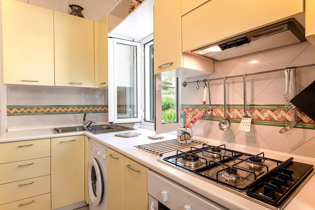 Ganze Wohnung, Ferienwohnung für 6 Personen mit Balkon/Terrasse in Amalfi, Amalfiküste