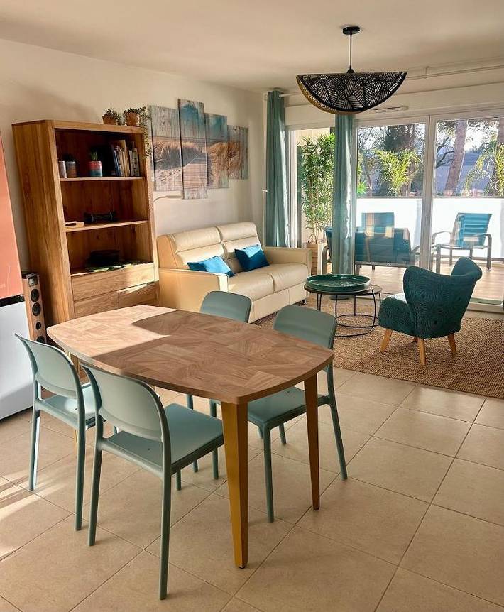 Appartement de vacances pour 3 personnes, avec jardin et piscine