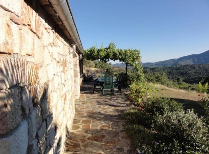 Location de vacances pour 2 personnes, avec jardin ainsi que vue et piscine à Saint-Pierre-Saint-Jean - 4