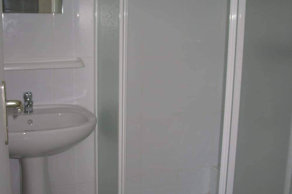 Appartement entier, Appartement avec situation idéale pour visiter la Bretagne, randonner.... in Saint-Brieuc, Côte de Goëlo