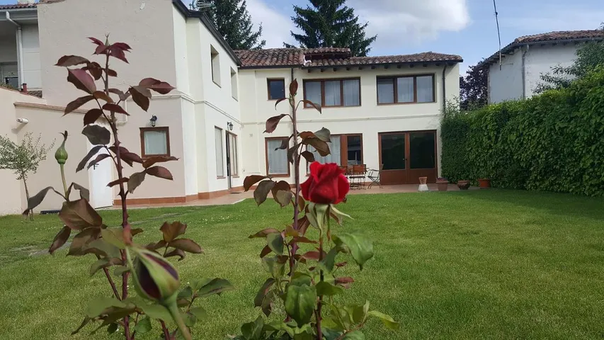 Casa de vacaciones para 14 personas, con vistas y jardín - 1