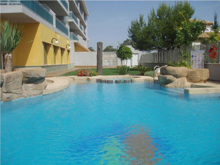 Holiday rental for 4 people, with Balcony and Terrace as well as Garden and Pool in Cabo Roig