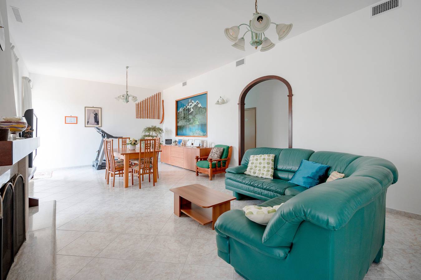Casa vacanze 'La Casa Dei Ricordi' con vista sulle montagne, Wi-Fi e aria condizionata in Sant'Antonio D'ascula, Monopoli