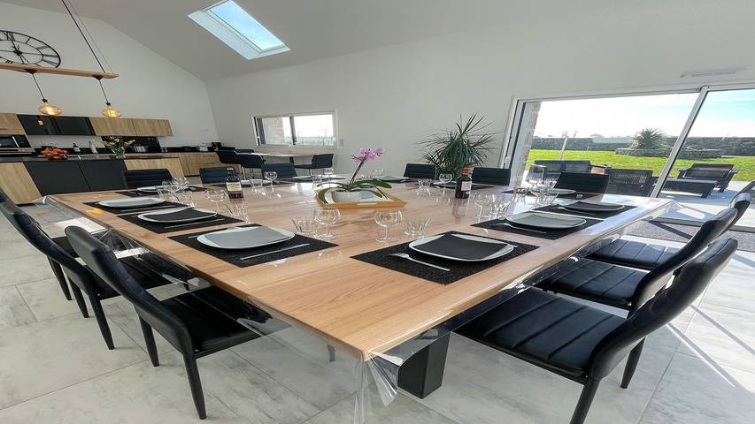 Location de vacances pour 16 personnes, avec piscine et jardin à Ploudalmézeau - 4