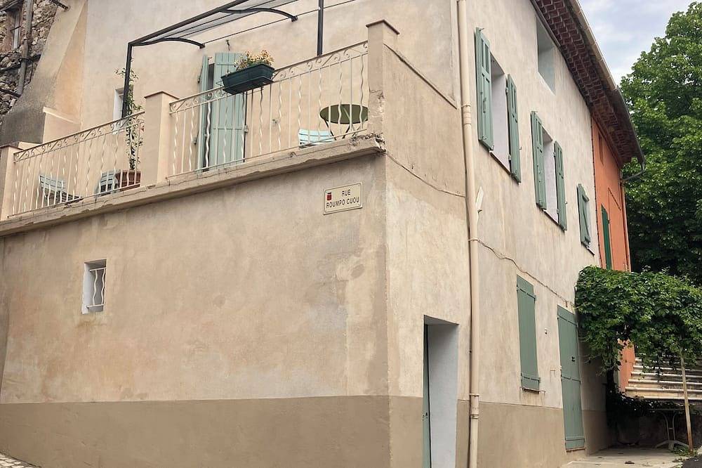 Maison De Village , Pour Les Familles , Proche Randonnees à pied, lacs du verdon in Pontevès, Région de Brignoles