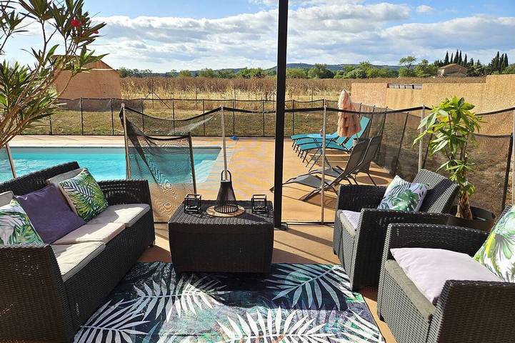 Location de vacances pour 8 personnes, avec jardin et terrasse, animaux acceptés à Cournonsec