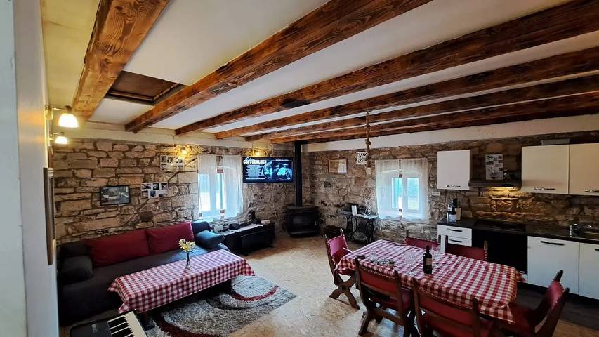 Ferienwohnung für 7 Personen, mit Pool und Terrasse