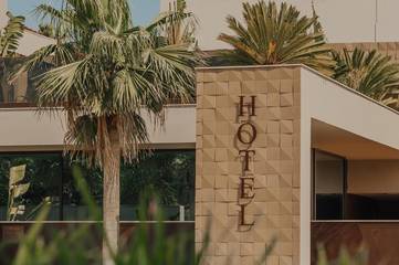 Hotel para 2 personas, con piscina además de jardín y jacuzzi en Leiria