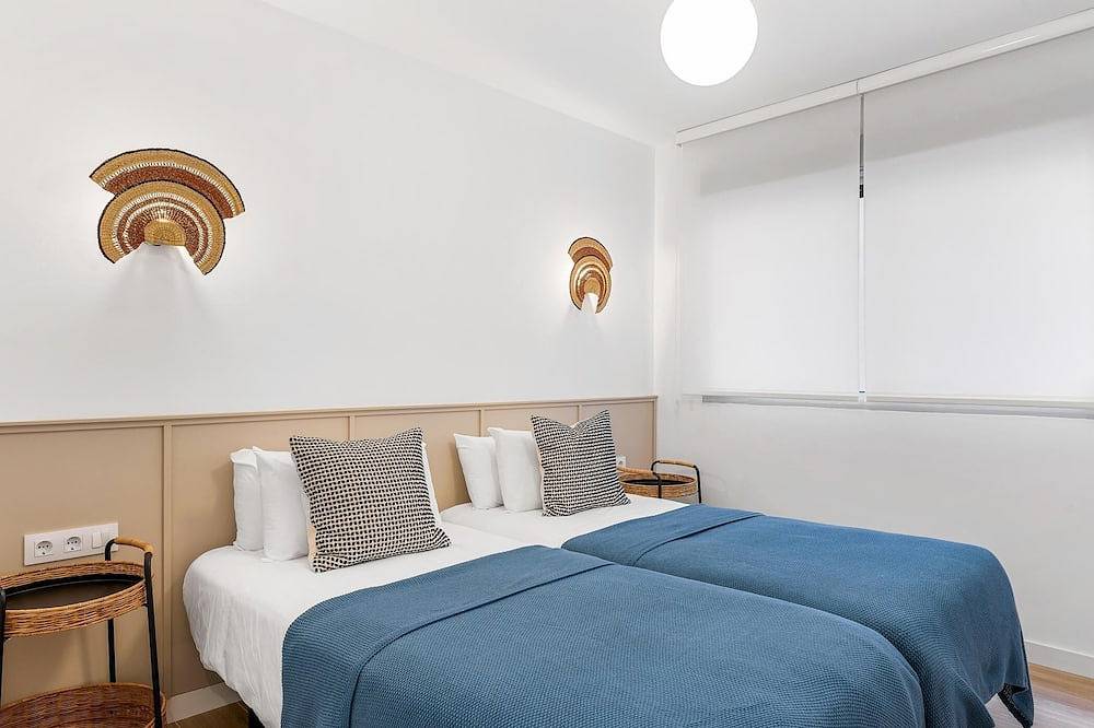 Ganze Wohnung, Stylish Apartment with Stunning Views & Parking in Radazul Bajo, El Rosario