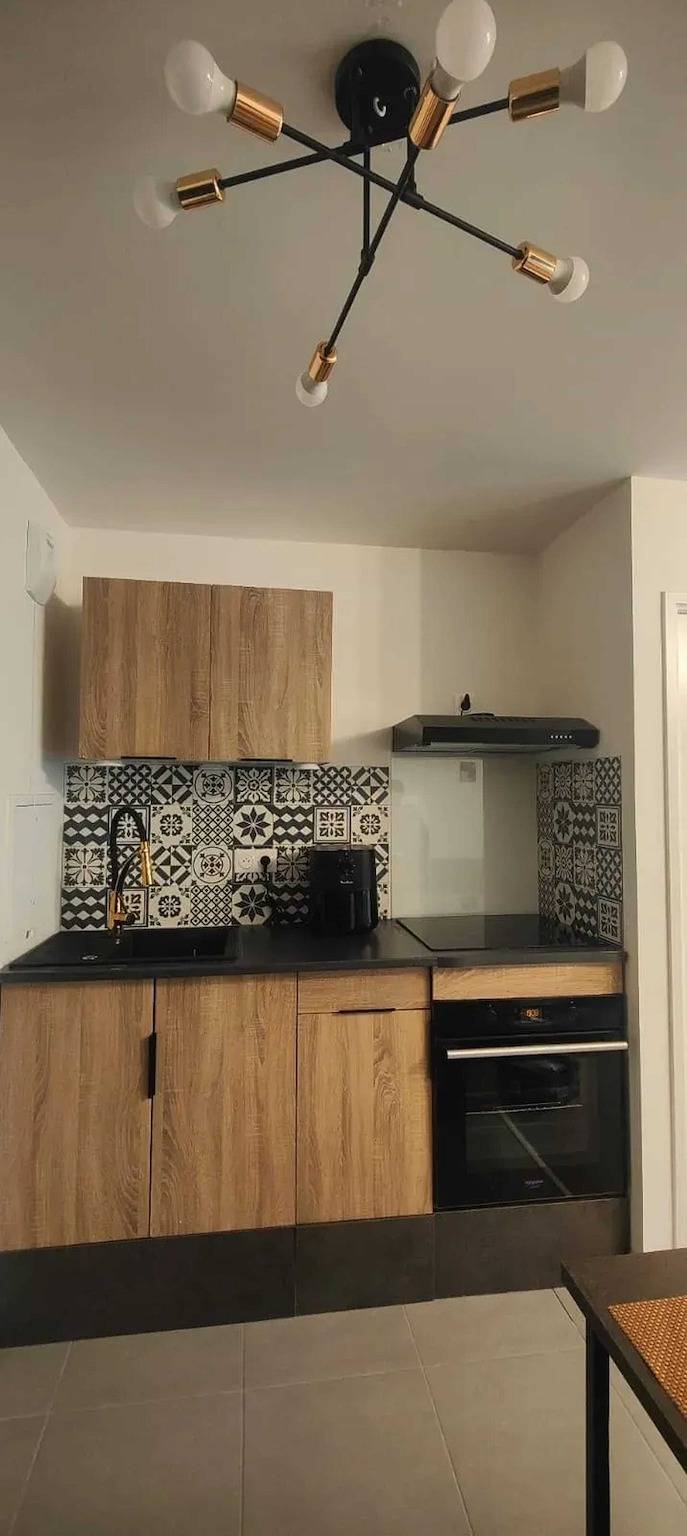 Ganze Wohnung, Gemütliches Apartment in Chartres mit Balkon und 50 m² in Chartres, Chartres und Umgebung