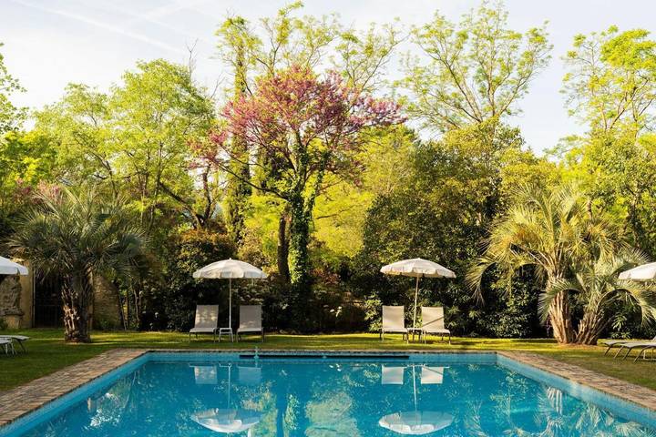 Hotel para 2 personas, con sauna y jacuzzi además de piscina y jardín - 1