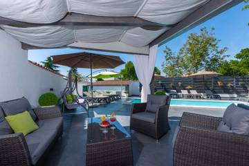 Ferienhaus für 4 Personen, mit Garten, mit Haustier in Porec und Umgebung