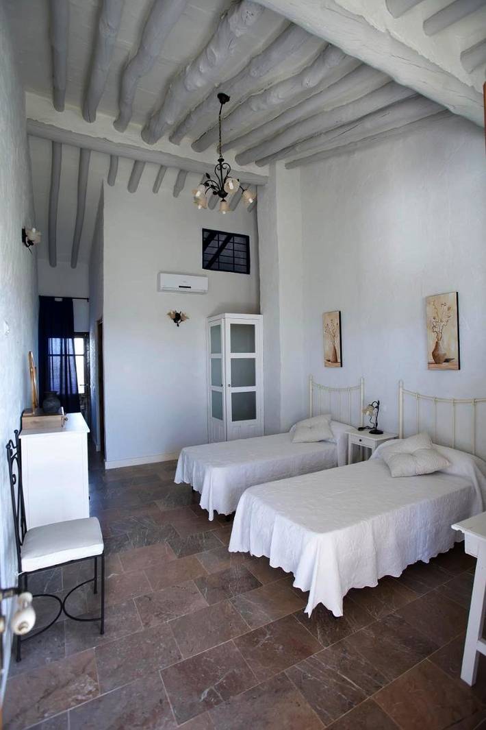 Casa rural con piscina para 3 personas, con vistas además de jardín y piscina en Provincia de Sevilla - 4