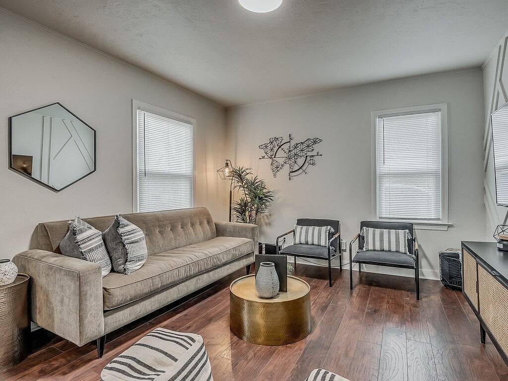The Noir-a Modern 3 Br Bungalow in the heart of Okc! in Oklahoma City, Oklahoma County