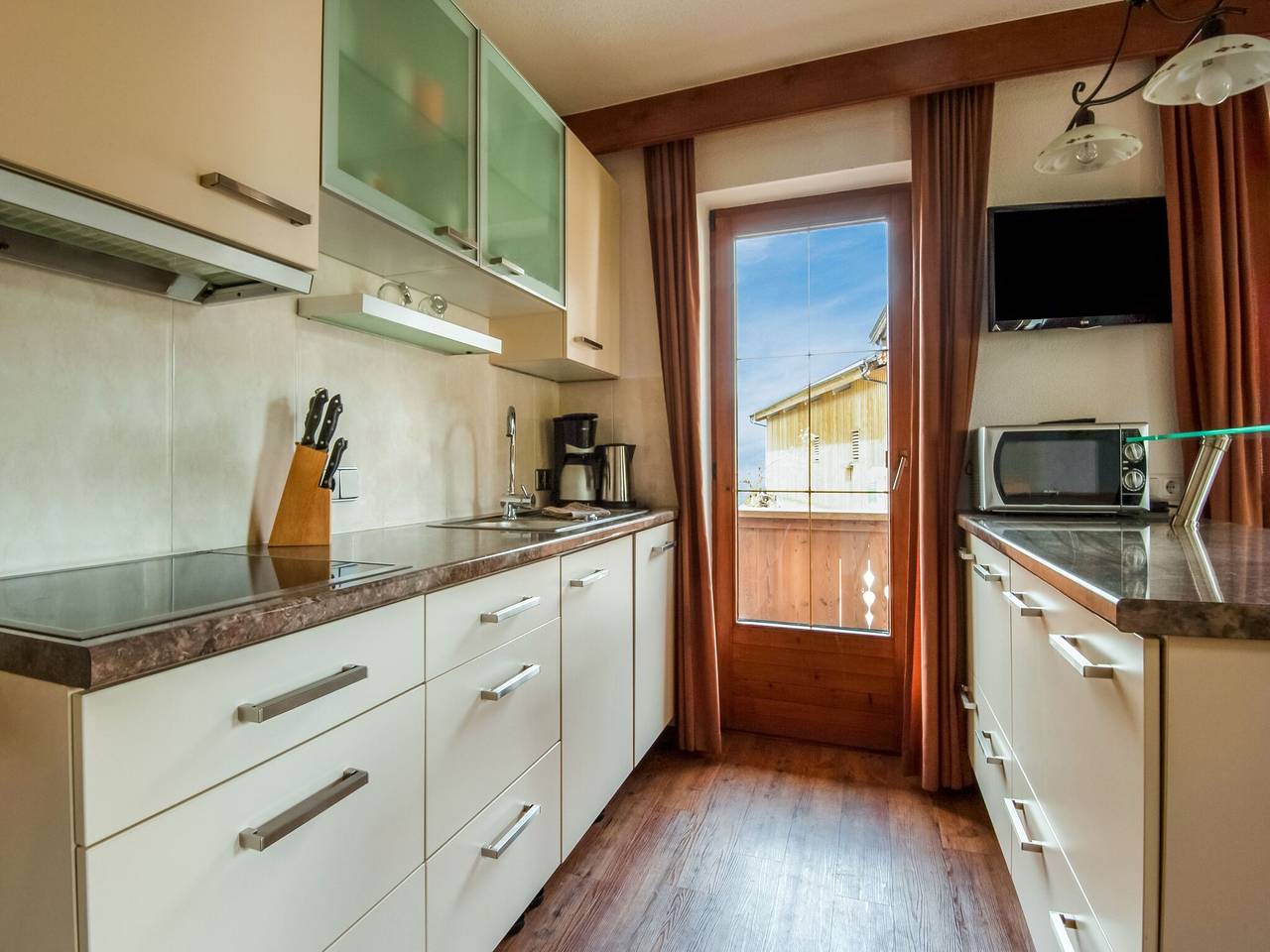 Ganze Wohnung, Wohnung in Hainzenberg nahe Skipisten in Hainzenberg, Zillertaler Alpen