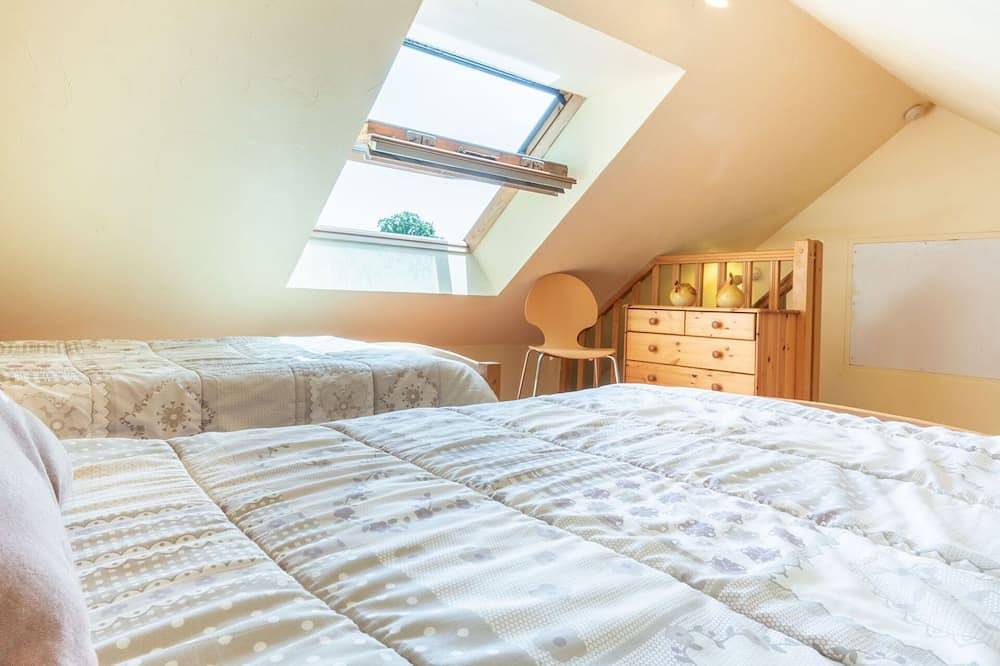 Maravillosa casa de vacaciones privada con Wifi, Tv, terraza, mascotas permitida y aparcamiento in Carentan les Marais, Côte de la Déroute