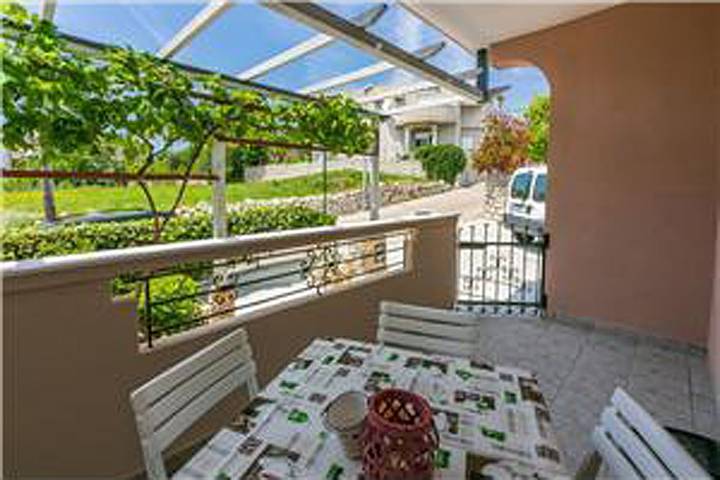 Ferienwohnung für 4 Personen, mit Balkon/Terrasse in Lopar