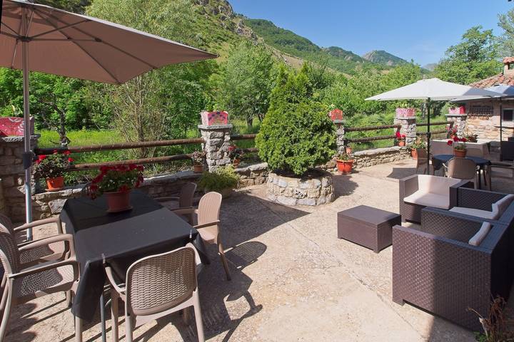 Casa La Cuadra I: direkter Zugang zu Skipisten, Bergblick und Terrasse in La Pola de Gordón, Cordillera Cantábrica