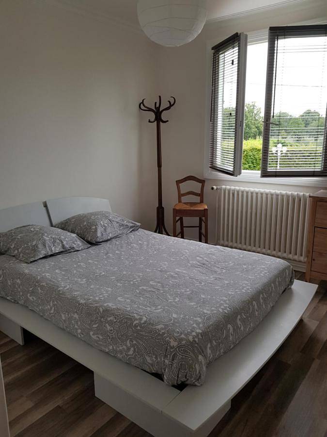 Triple Room with Private External Bathroom in Arnage, Sarthe