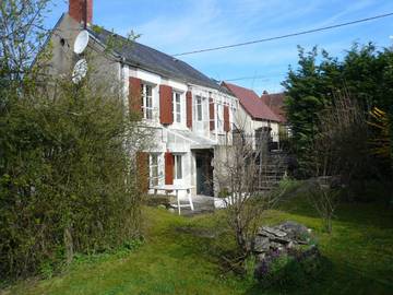 Gîte pour 4 personnes, avec jardin et terrasse, animaux acceptés à Chaulgnes