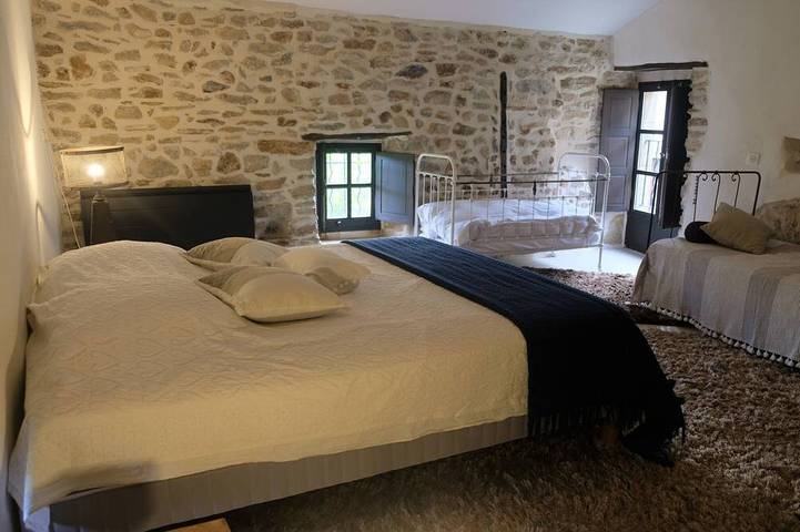 Gîte pour 12 personnes à Banne - 4