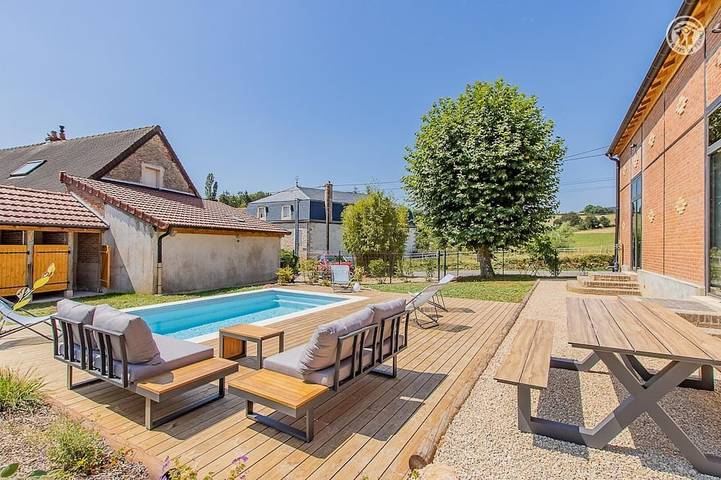 Location de vacances pour 8 personnes, avec jardin et jacuzzi, animaux acceptés dans Saint-Jean-de-Vaux