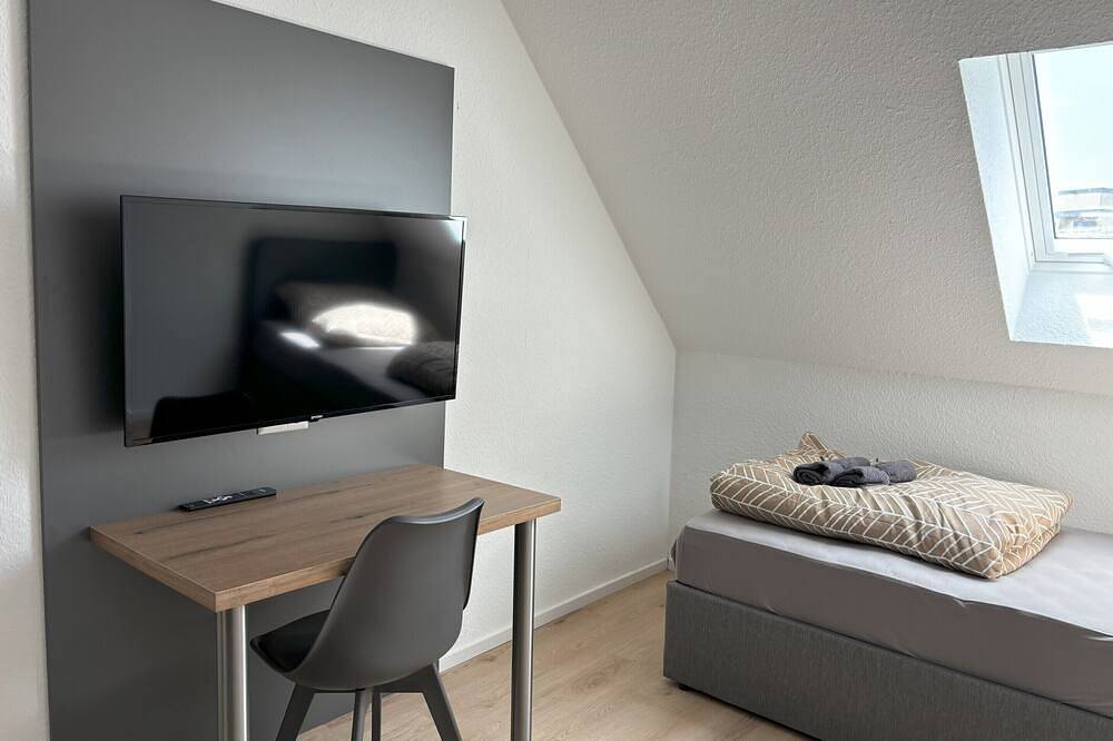 Entire apartment, Apartment with kitchen, bathroom and 2 bedrooms in Leimen, Rhine Plain