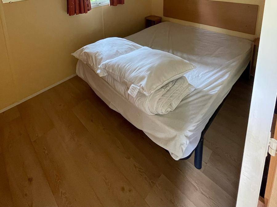 Camping Ile d'Amour - Mobilhome 7 personnes - Gamme Grande Famille 2ch. in Pont-sur-Yonne, Yonne