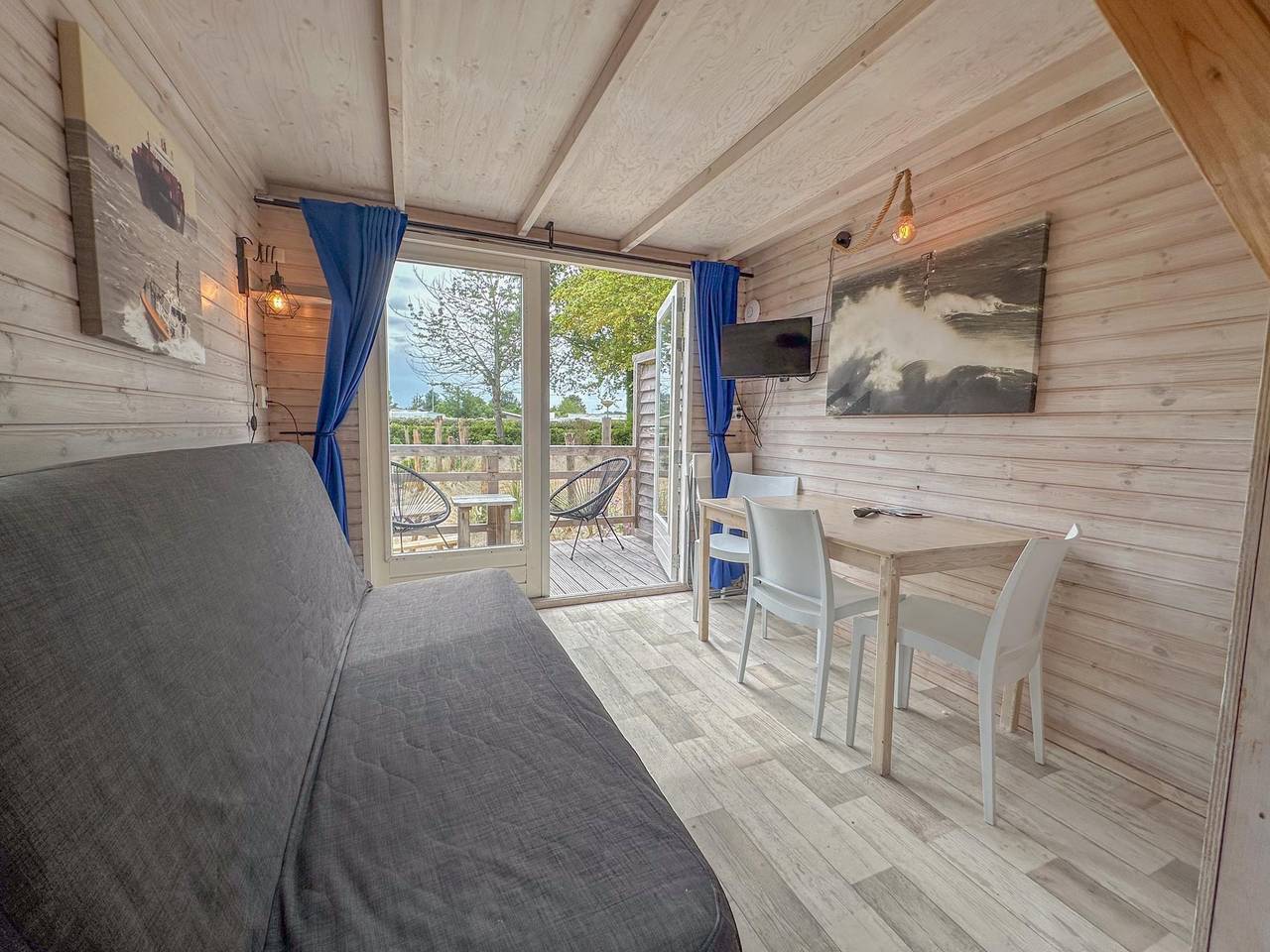 Tolles Strandhaus in Strandnähe mit Terrasse in Ellemeet, Zeeuwse Kust