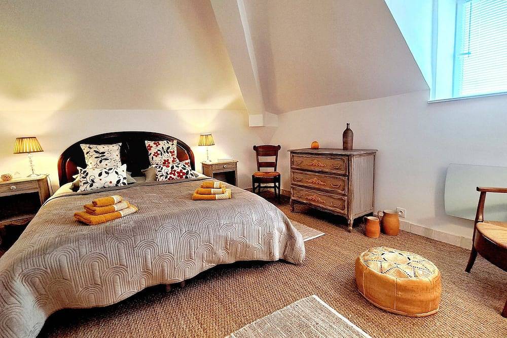 Cosy Chamber - Air-conditioned Suite in Sancoins, Saint-Amand-Montrond