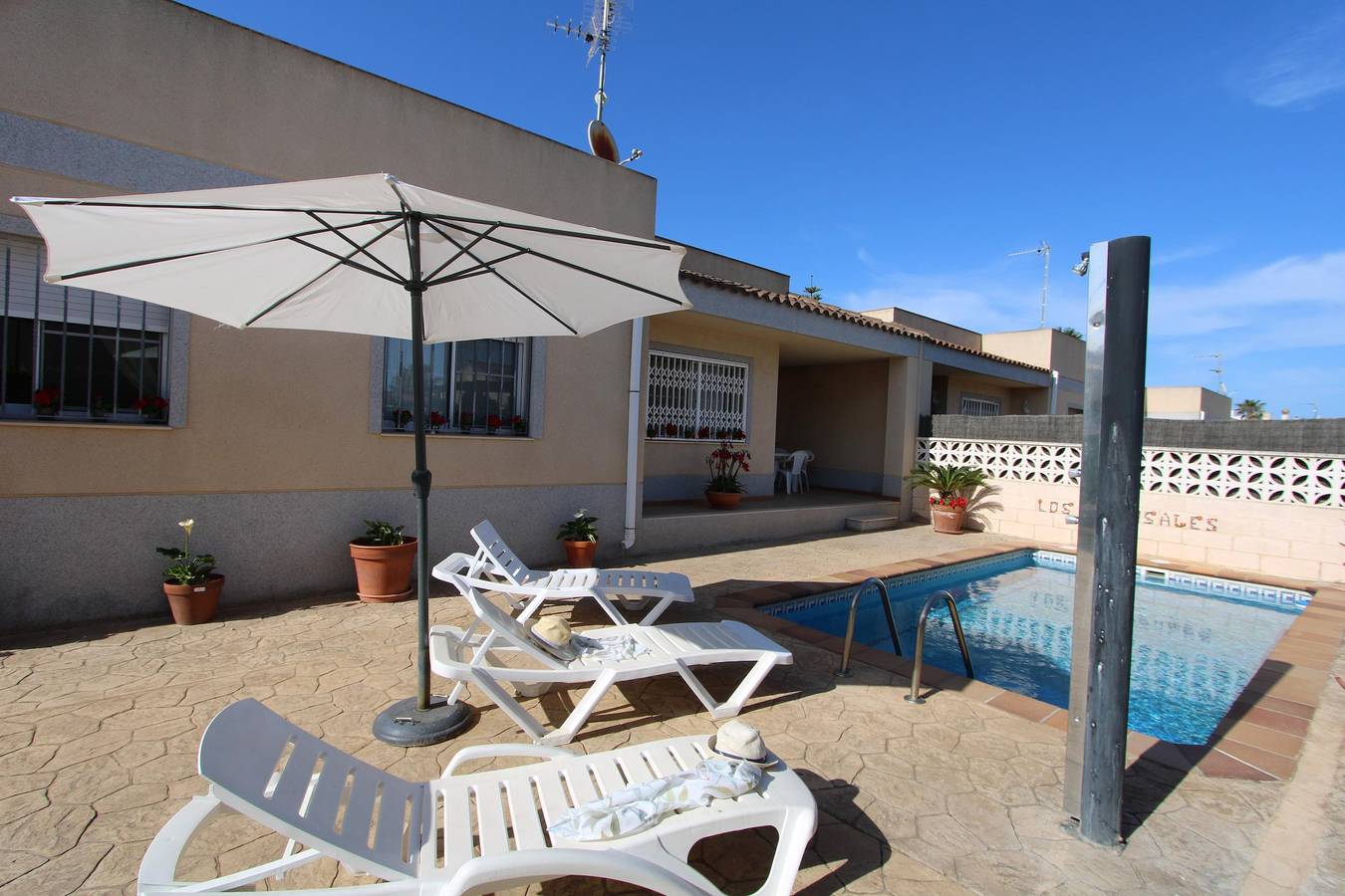 Casa Nordine I, Ideal fuer Ihren Urlaub am Meer, Witi gratis, Klimaanlage optional, Privatpool, Hunde erlaubt, Hundestrand in Riumar, Delta de l'Ebre