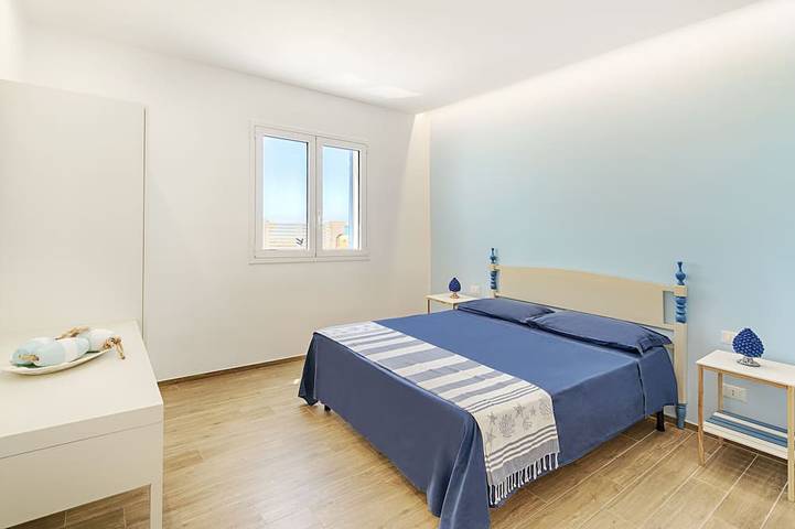 Villa Nettuno charmante villa contemporaine, front de mer, avec piscine. in Punta Braccetto, Santa Croce Camerina