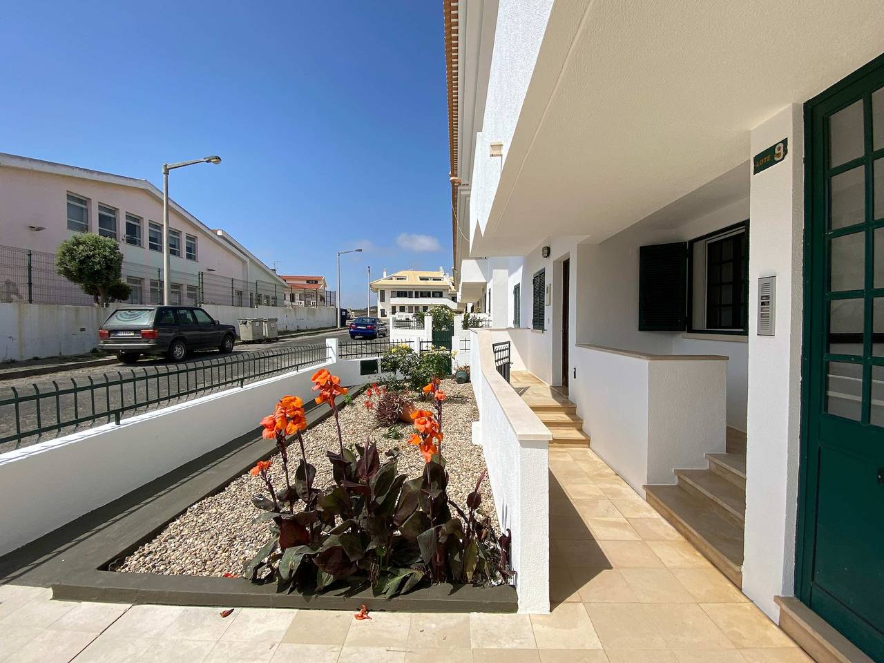 Apartamento inteiro, Apartamento de férias para 2 pessoas com varanda/terraço in Praia da Areia Branca, Lourinhã