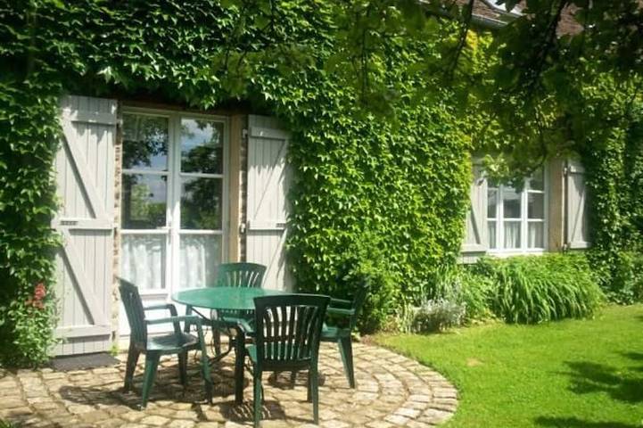 Gîte pour 5 personnes, avec Terrasse et Jardin