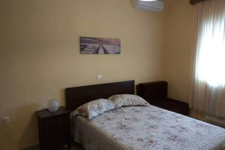 Gîte pour 8 personnes, avec jardin et balcon dans Ormos Panagias - 2