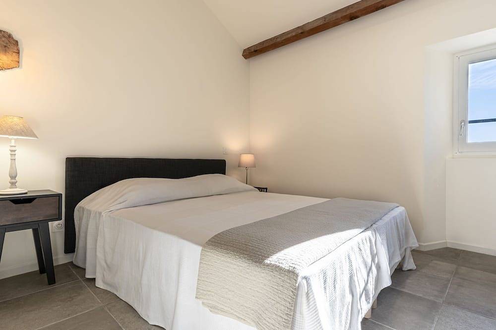 Casa Serena in San-Giuliano, Corte und Umgebung