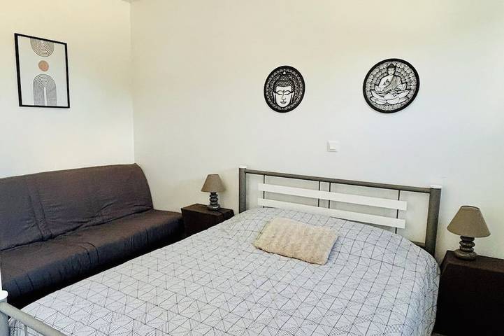 Location de vacances pour 8 personnes, avec balcon et jardin à Saint-Martin-d'Ordon - 2