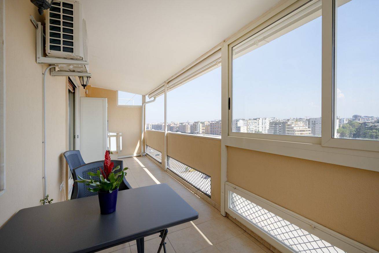 Appartement entier, Appartement de vacances pour 6 personnes avec balcon/terrasse in Bari, Province de Bari