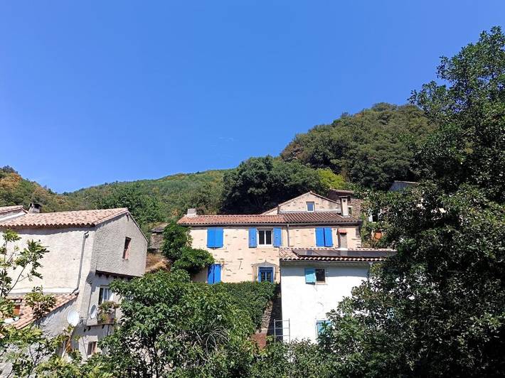 Cottage pour 2 personnes, avec vue et terrasse, animaux acceptés à Miraval-Cabardes
