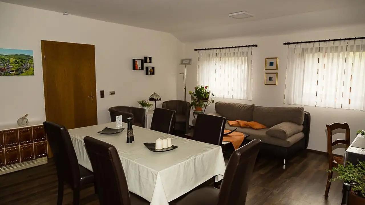 Ganze Ferienwohnung, Ferienwohnung für 2 Personen (65 m²) in Monreal in Monreal, Osteifel