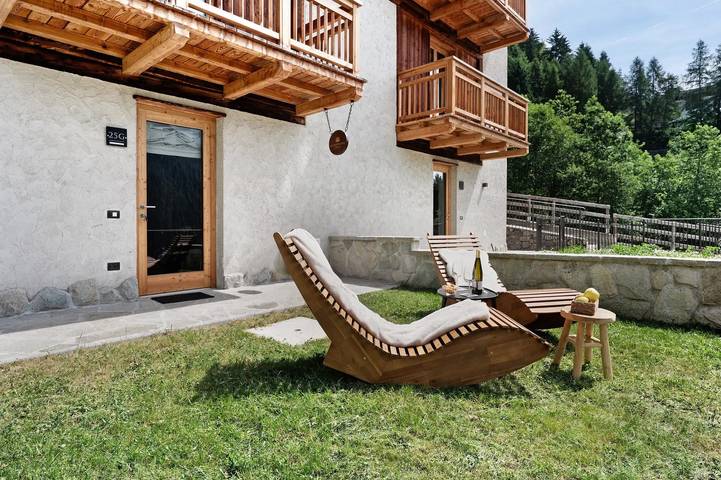 Gîte pour 6 personnes, avec jardin à Rabbi