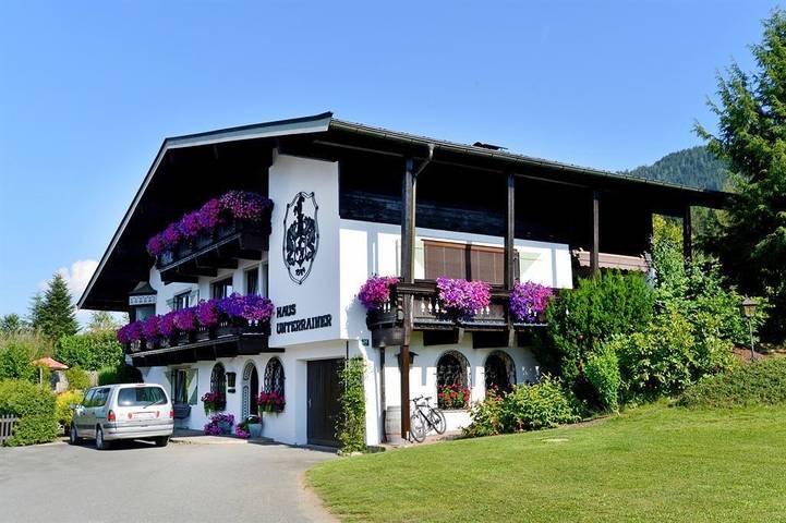 Ferienwohnung für 3 Personen, mit Balkon und Garten sowie Sauna