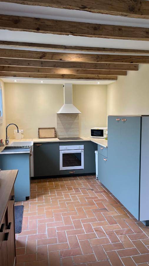 La maison bordant le lac in Geloux, Landes
