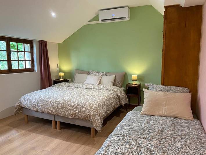 Location de vacances pour 2 personnes, avec jardin et vue à Huismes - 3