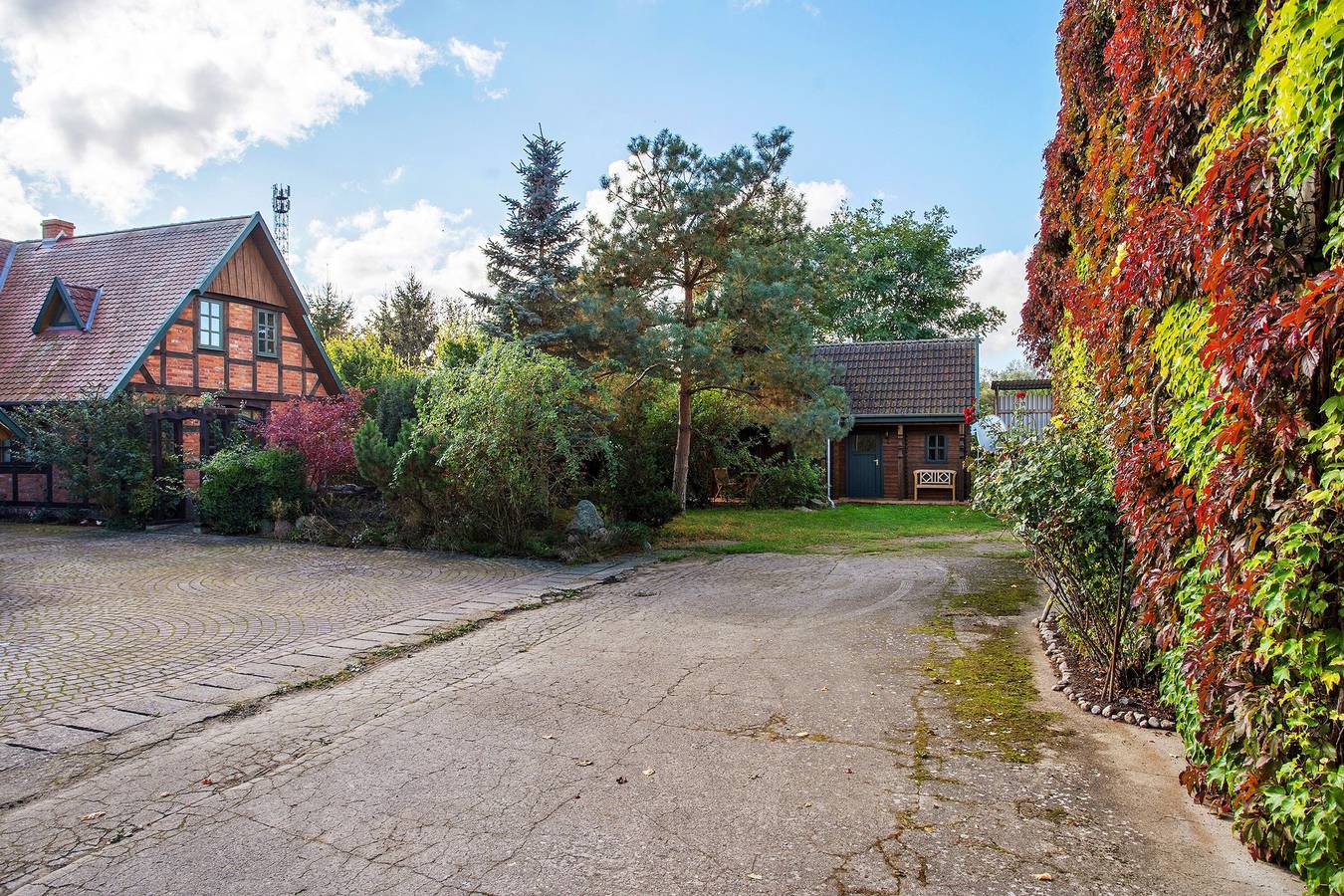 Ferienhaus 'Blockbohlen-Haus Auf Hof Verchen' mit privater Terrasse, privatem Garten und Wi-Fi in Verchen, Kummerower See